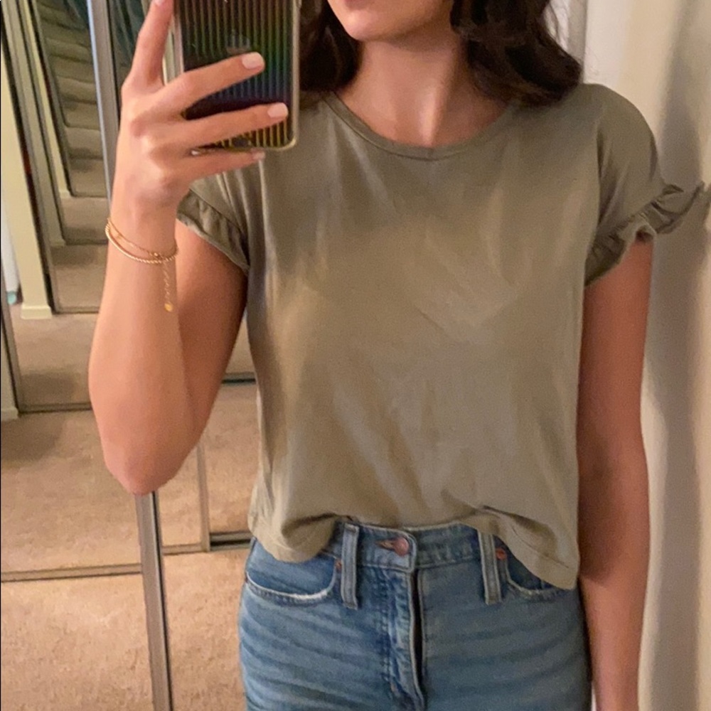 ZARA- Ruffle Top - Picture 3 of 3
